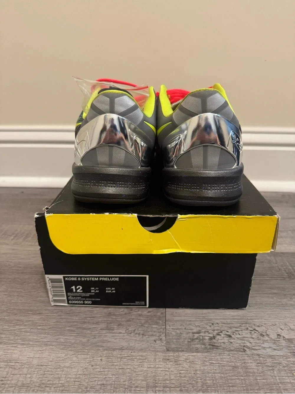 Nike Kobe 8 System Prelude Men’s Low Top Basketball Sneakers with Neon Accent